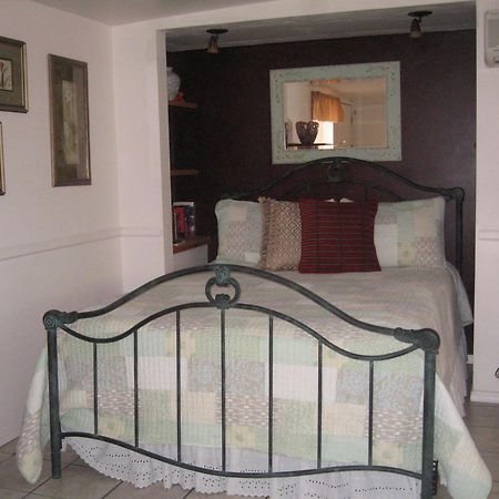 Mon Ami Bed And Breakfast Tucson Exteriör bild