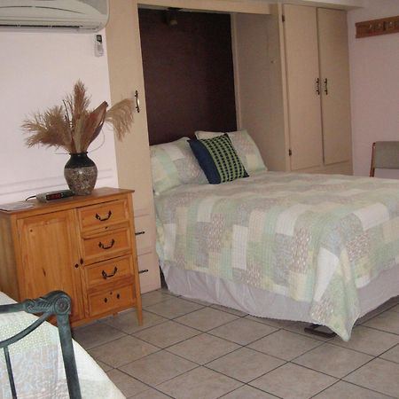 Mon Ami Bed And Breakfast Tucson Exteriör bild